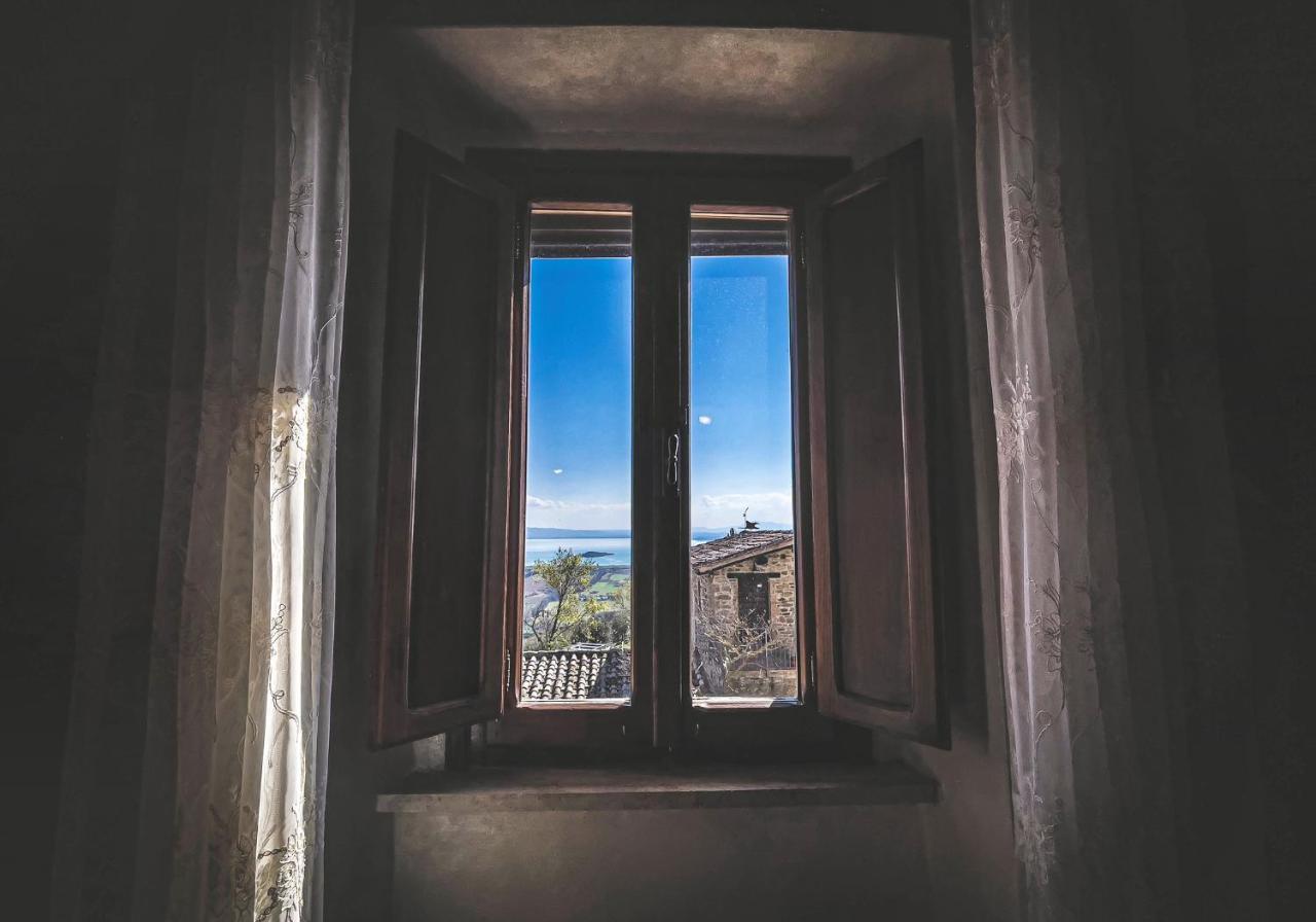 Di Colle In Colle - Agriturismo パッシニャーノ・スル・トラジメーノ エクステリア 写真
