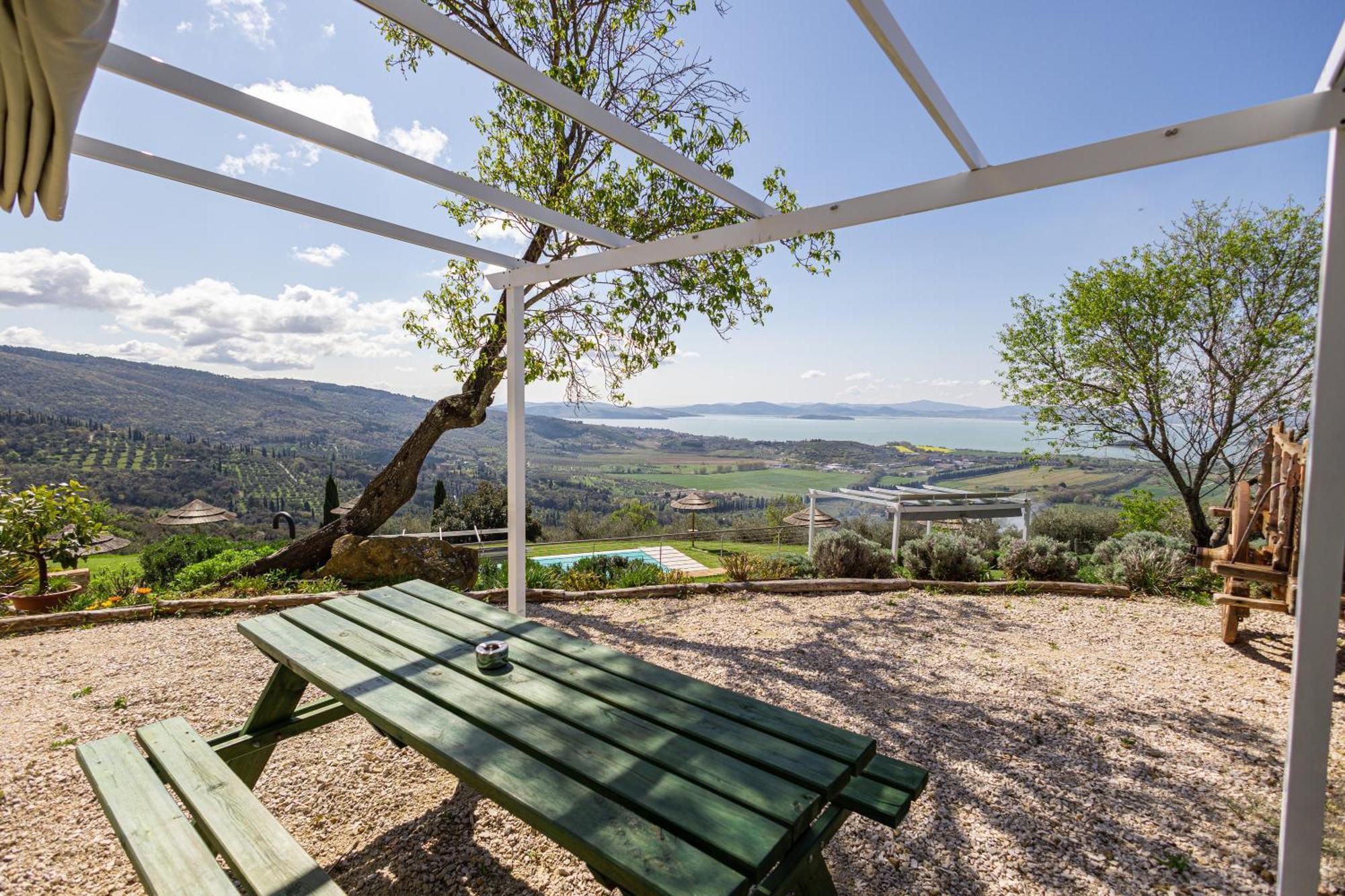 Di Colle In Colle - Agriturismo パッシニャーノ・スル・トラジメーノ エクステリア 写真